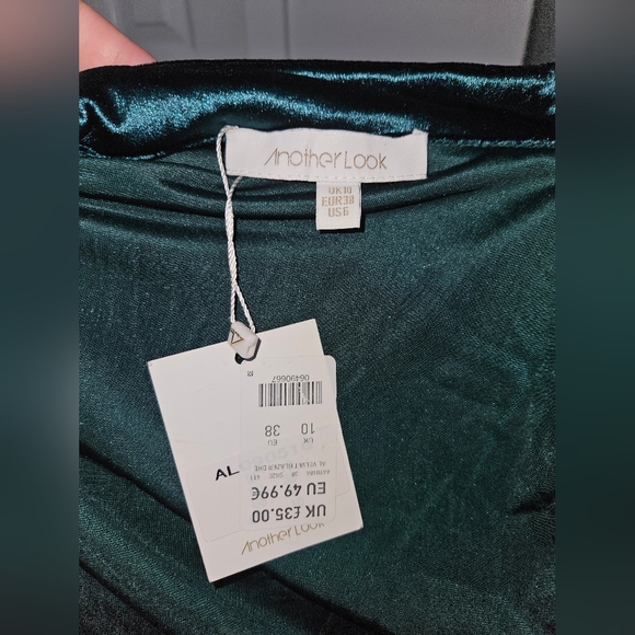 Another Look Velvet Green Dress - Picture 4 of 4